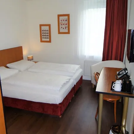 Amedia Express Sattledt, Trademark Collection By Wyndham Hotel Sattledt