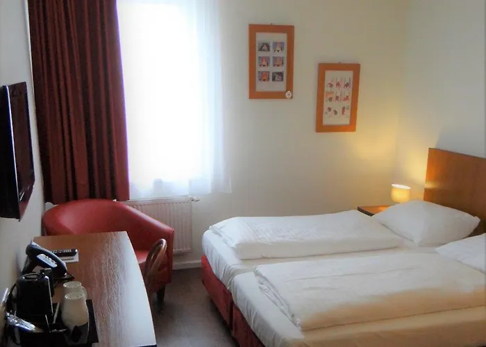 Hotel Amedia Express Sattledt, Trademark Collection By Wyndham