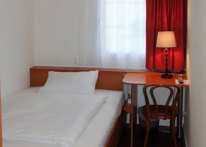 Otel Amedia Express Sattledt, Trademark Collection By Wyndham