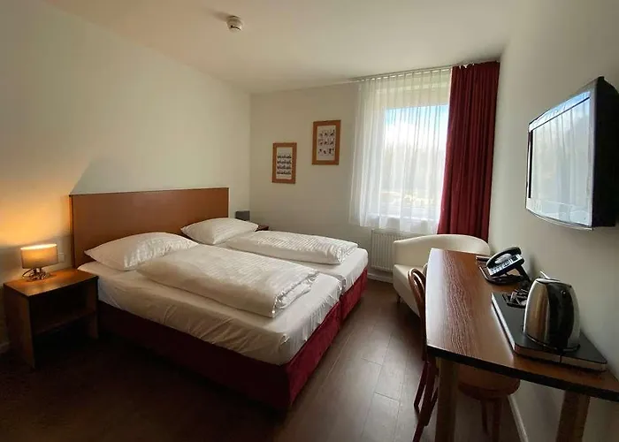 Hotel Amedia Express Sattledt, Trademark Collection By Wyndham Sattledt