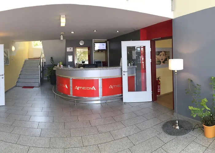 Otel Amedia Express Sattledt, Trademark Collection By Wyndham 3*