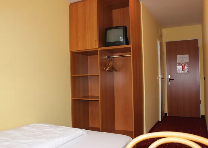 Otel Amedia Express Sattledt, Trademark Collection By Wyndham Sattledt