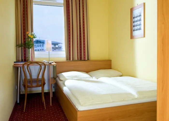 Otel Amedia Express Sattledt, Trademark Collection By Wyndham