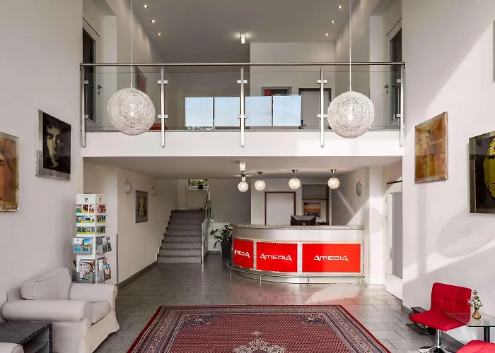 Otel Amedia Express Sattledt, Trademark Collection By Wyndham 3*