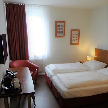 Hotel Amedia Express Sattledt, Trademark Collection By Wyndham