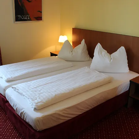 Hotel Amedia Express Sattledt, Trademark Collection By Wyndham Sattledt