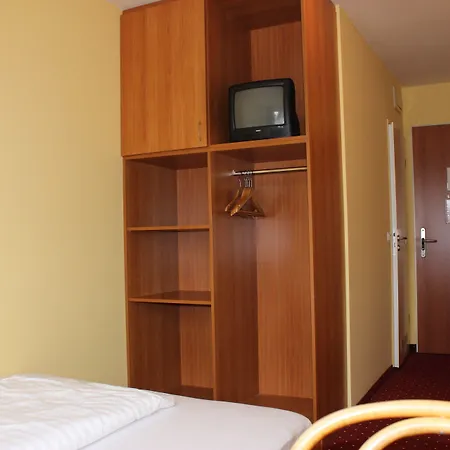 Hotel Amedia Express Sattledt, Trademark Collection By Wyndham Sattledt