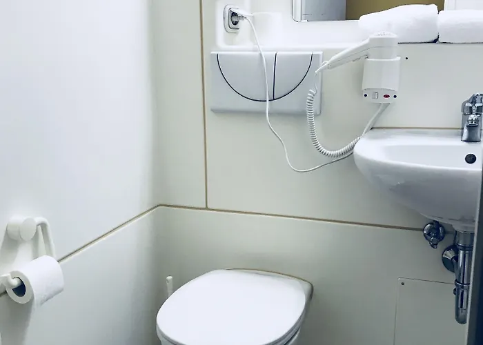 Amedia Express Sattledt, Trademark Collection By Wyndham Hotel