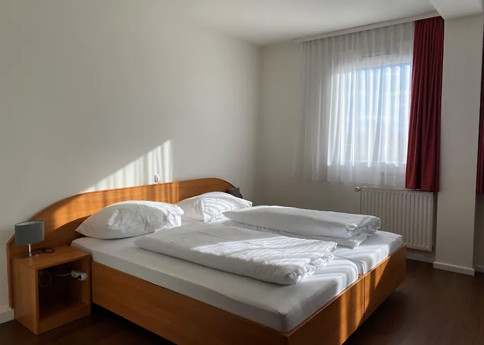 Hotel Amedia Express Sattledt, Trademark Collection By Wyndham